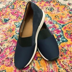 vionic cameo slip on